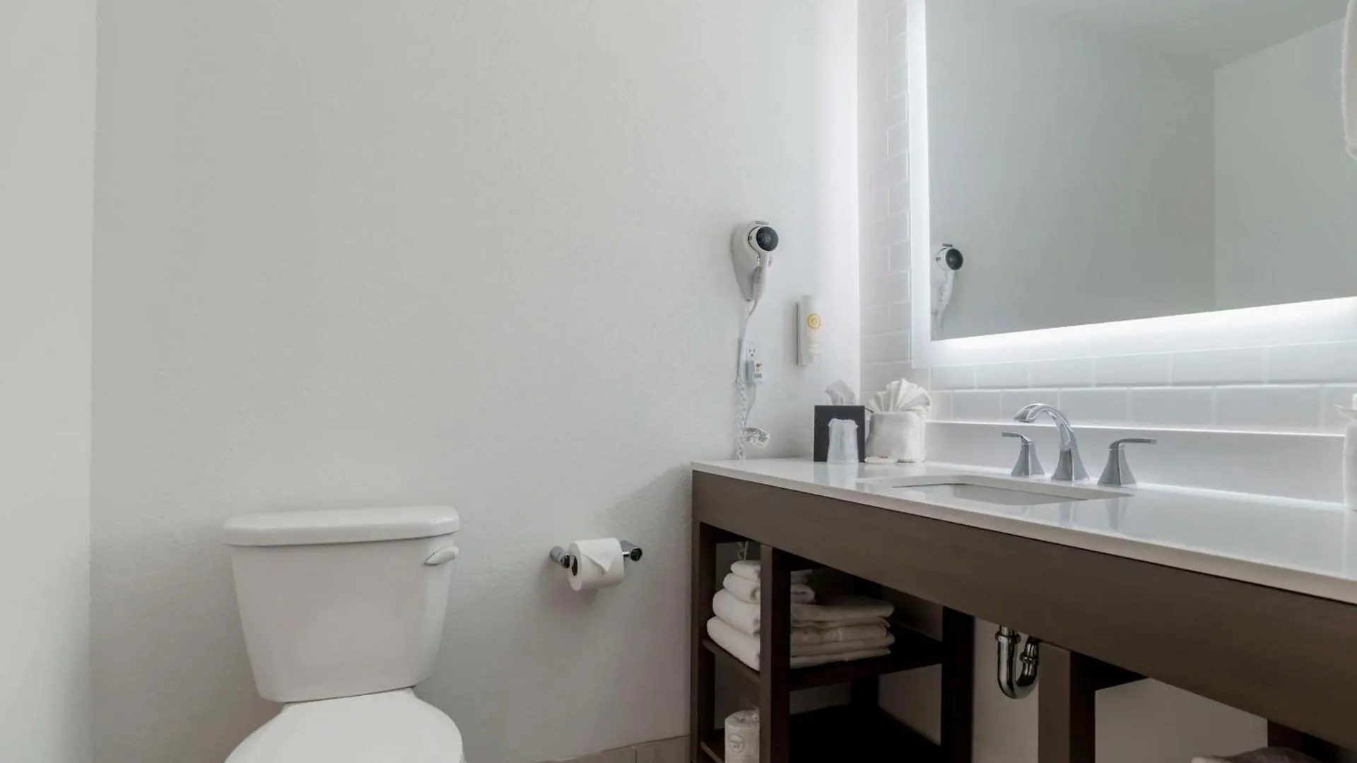 Comfort Inn & Suites Panama City Beach - Pier Park Area Hotel